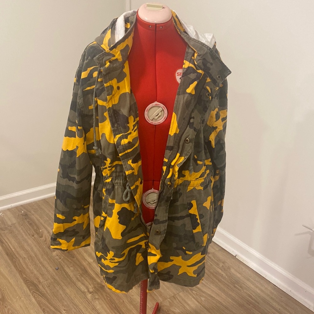 Brand New fashion Nova Camouflage Jacket